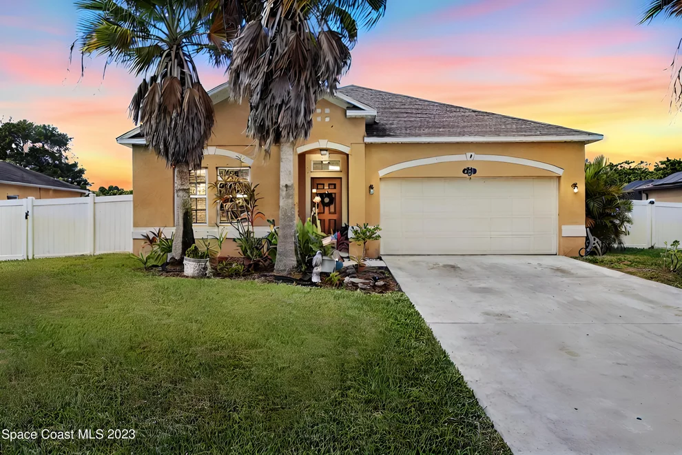 Unit for sale at 4751 Ashley Lake Circle, Vero Beach, FL 32967
