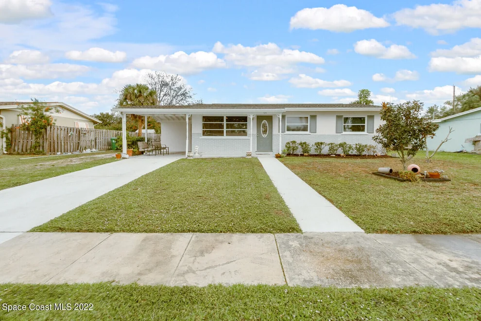 Unit for sale at 545 Oxford Avenue, Melbourne, FL 32935