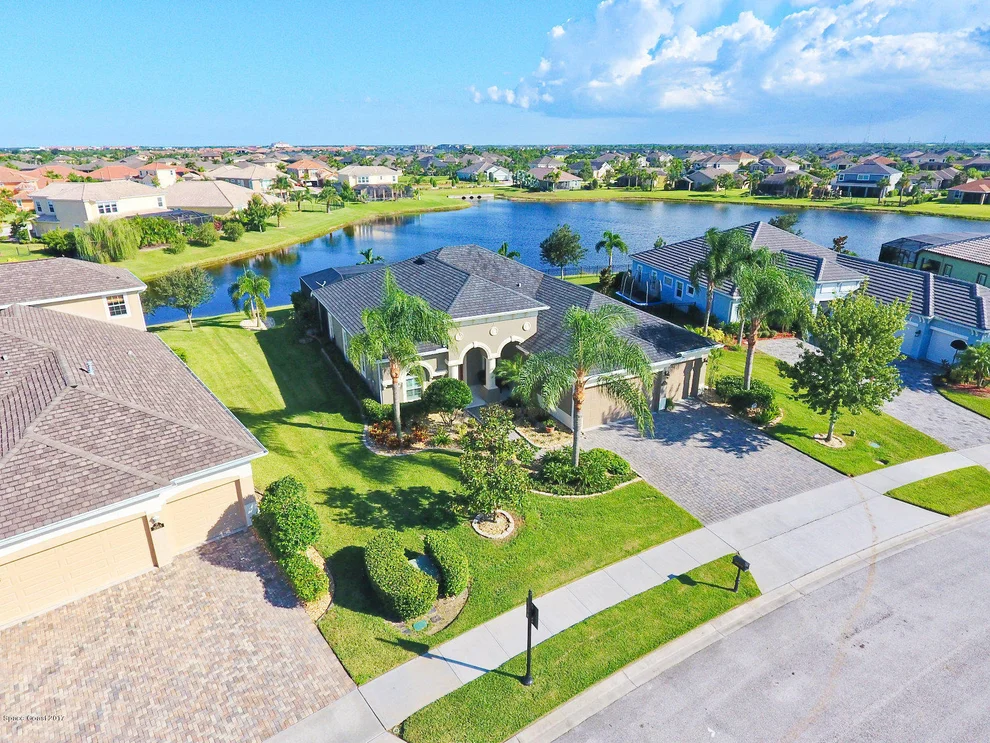 Unit for sale at 3573 Gatwick Manor Lane, Melbourne, FL 32940