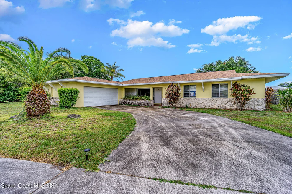 Unit for sale at 945 Waialae Circle NE, Palm Bay, FL 32905