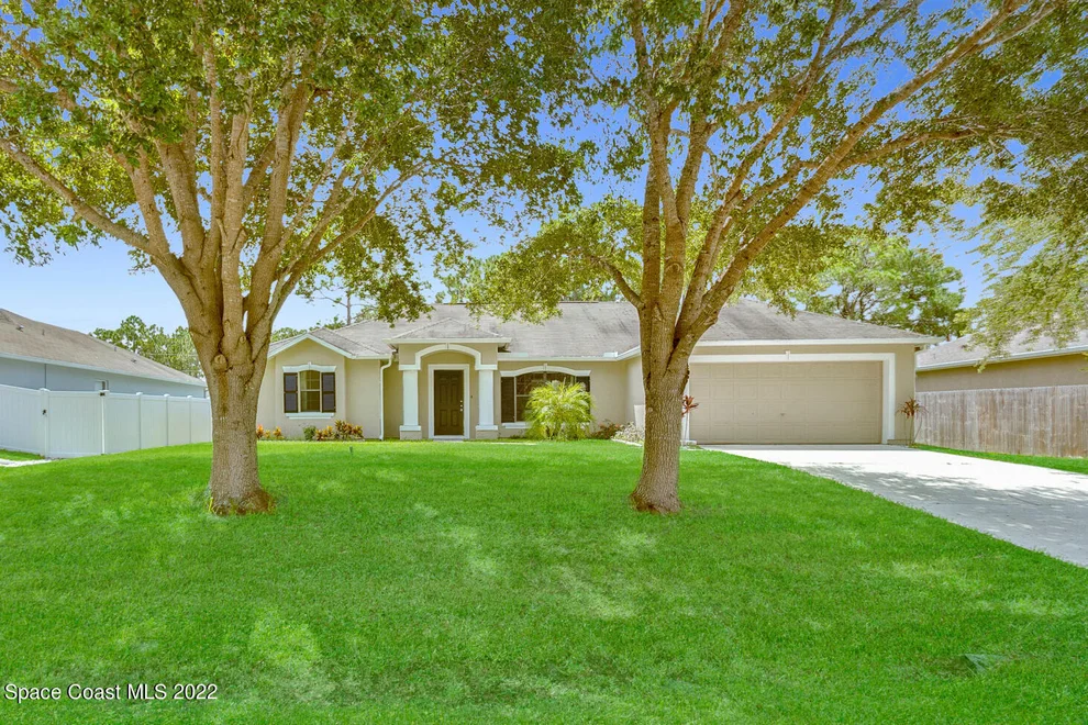 Unit for sale at 866 Ravenswood Street SE, Palm Bay, FL 32909
