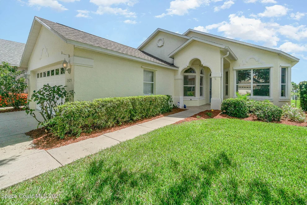 Unit for sale at 1575 Ficus Point Drive, Melbourne, FL 32940