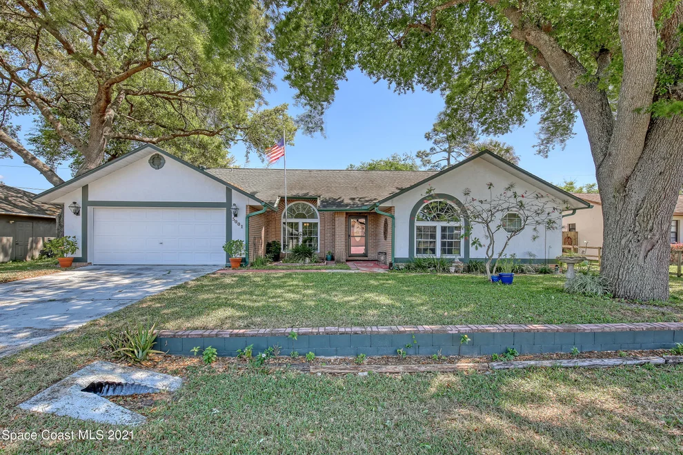 Unit for sale at 5001 Walton Avenue, Titusville, FL 32780