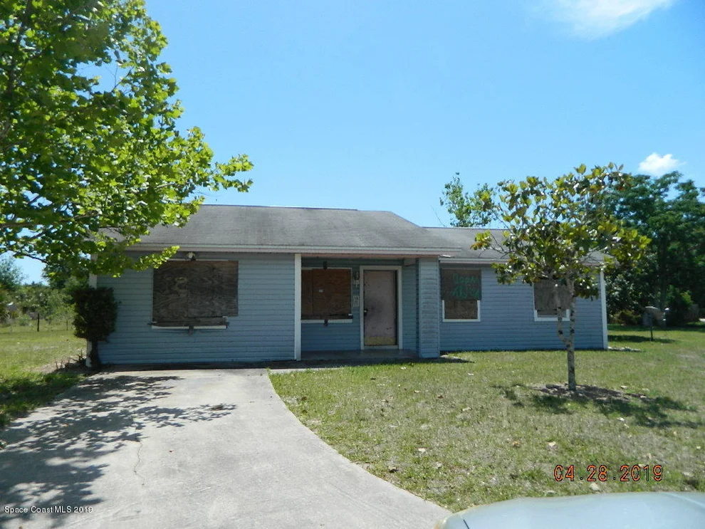 Unit for sale at 3571 Ridgeway Avenue, Mims, FL 32754