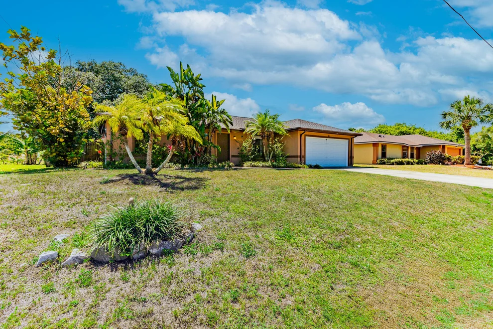 Unit for sale at 158 Hoffer Avenue NW, Palm Bay, FL 32907