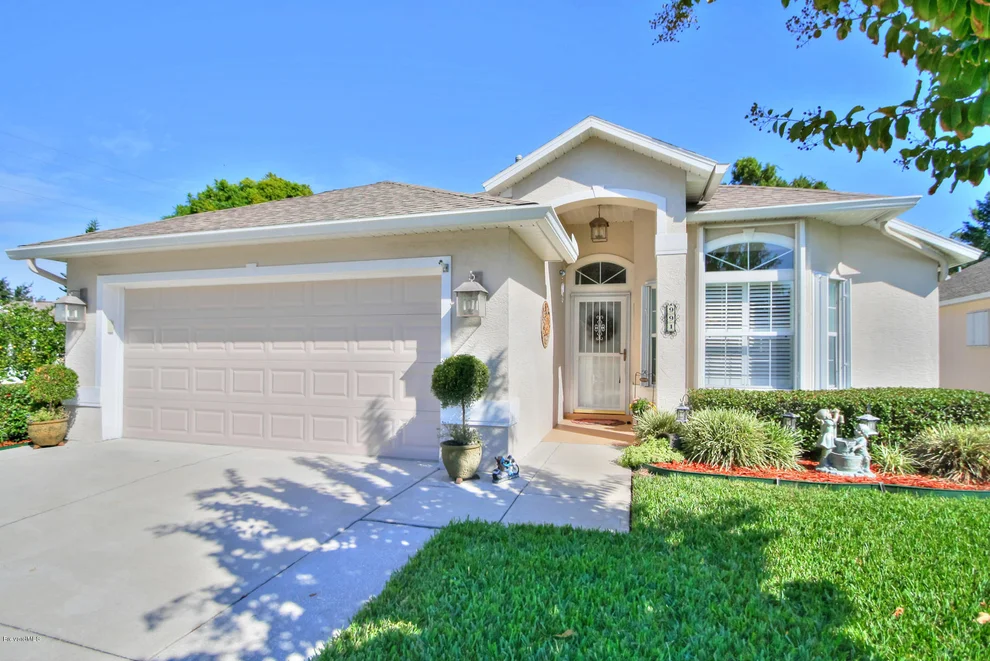 Unit for sale at 991 Pine Creek Circle, Palm Bay, FL 32905