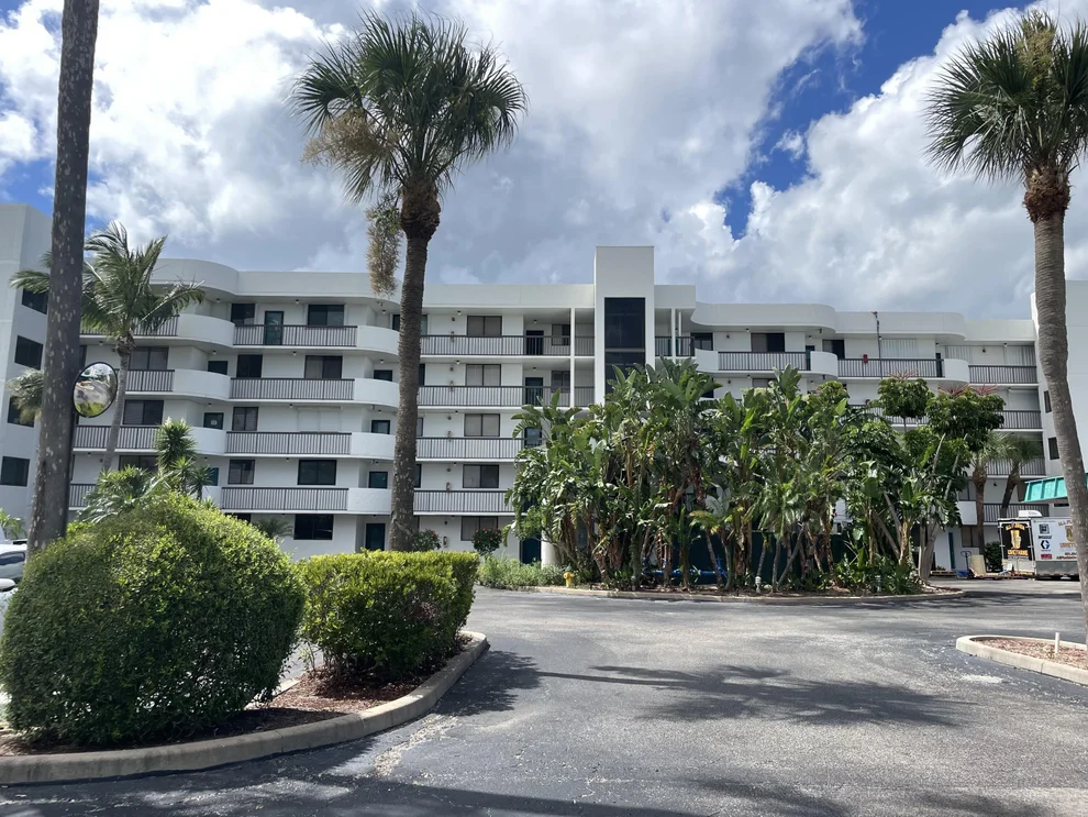 Unit for sale at 300 Columbia Drive, Cape Canaveral, FL 32920