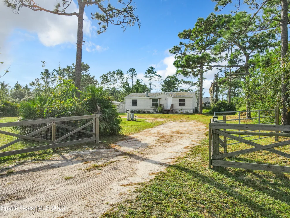 Unit for sale at 9070 Mercury Drive, St. Cloud, FL 34773