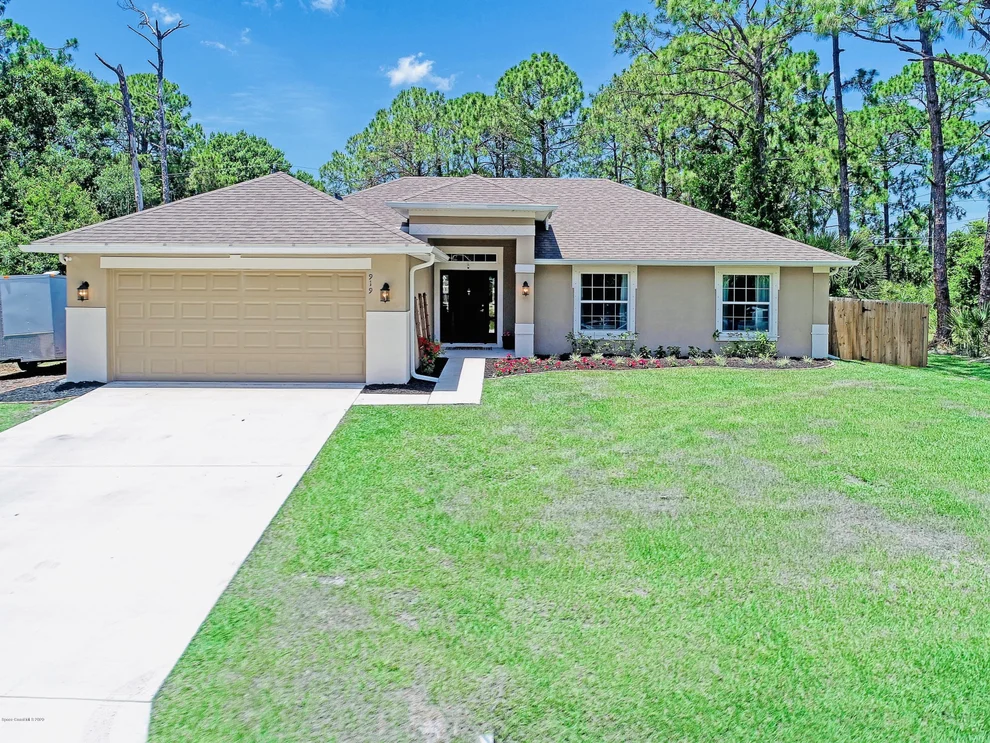 Unit for sale at 919 Thompson Road SW, Palm Bay, FL 32908