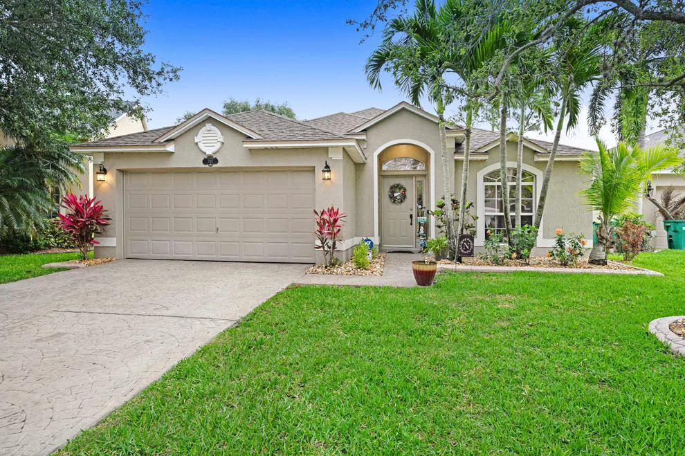 Unit for sale at 785 Sedgewood Circle, Melbourne, FL 32904