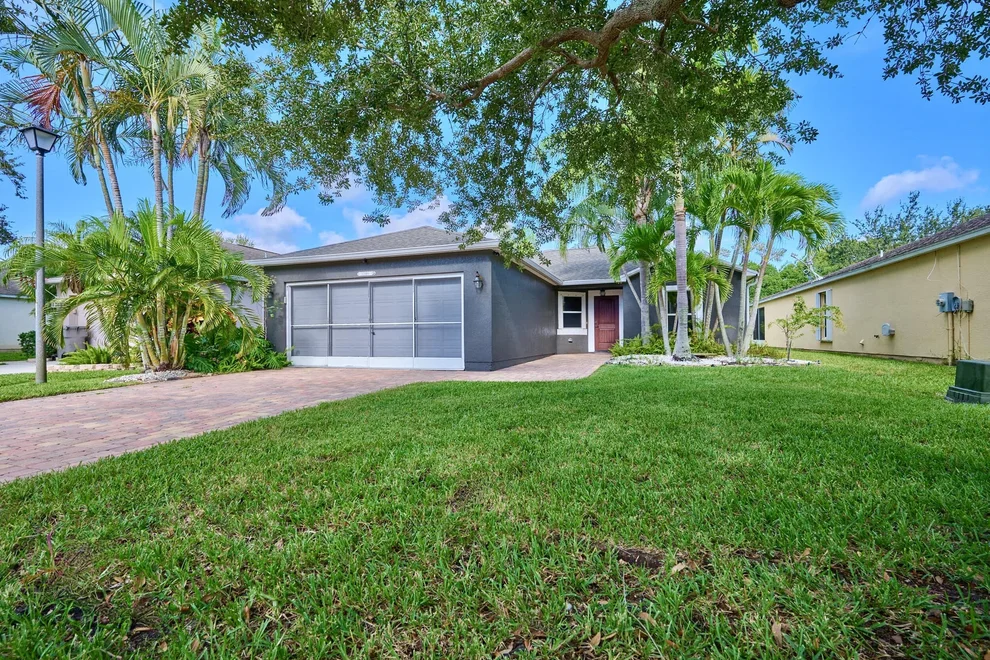 Unit for sale at 1099 W 13th Square, Vero Beach, FL 32960