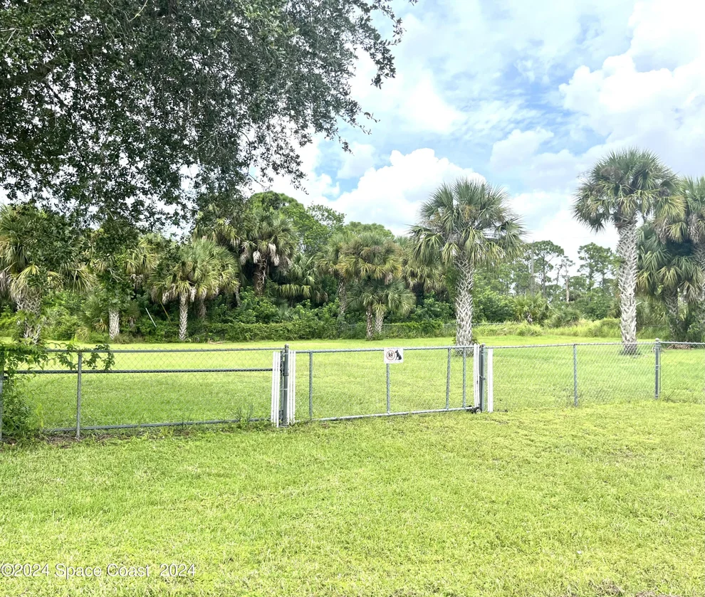 Unit for sale at 368 Thunderbird Avenue NW, Palm Bay, FL 32907
