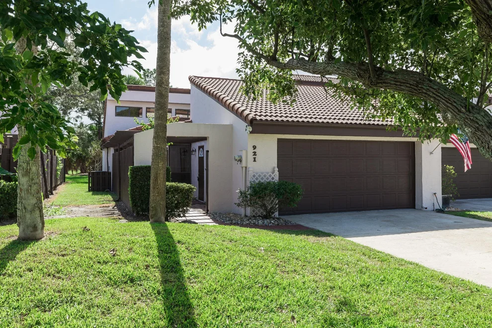 Unit for sale at 921 Osprey Drive, Melbourne, FL 32940