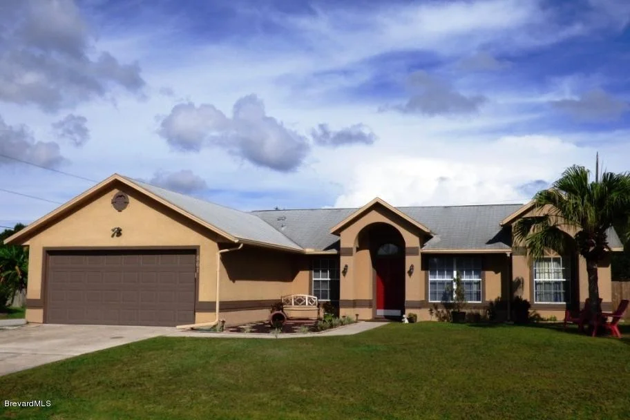 Unit for sale at 861 NW Young Avenue, Palm Bay, FL 32907