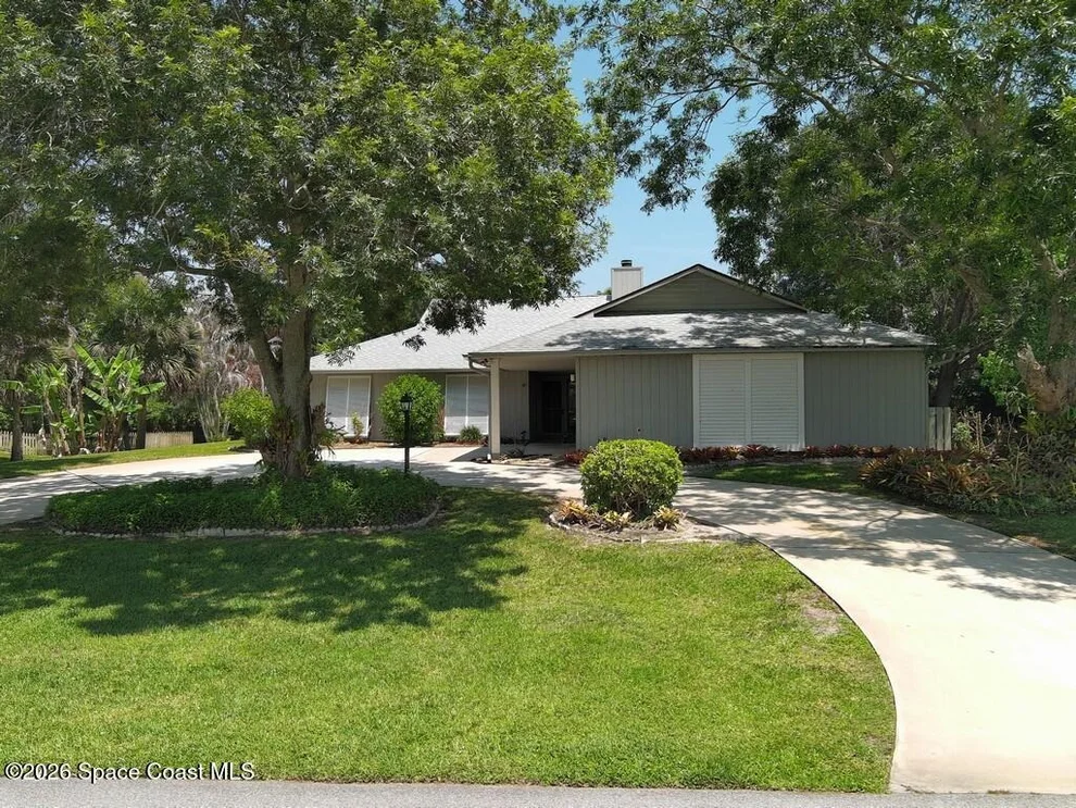 Unit for sale at 1070 47th Avenue SW, Vero Beach, FL 32968