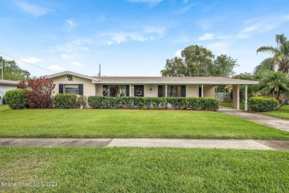Unit for sale at 572 Gardenia Circle, Titusville, FL 32796