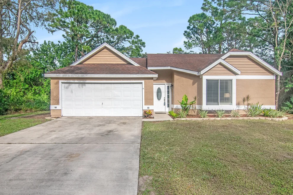 Unit for sale at 1051 Walden Boulevard SE, Palm Bay, FL 32909