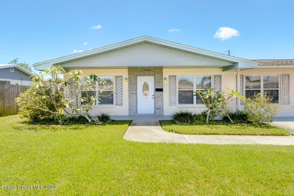 Unit for sale at 2205 Lakeview Drive, Melbourne, FL 32935