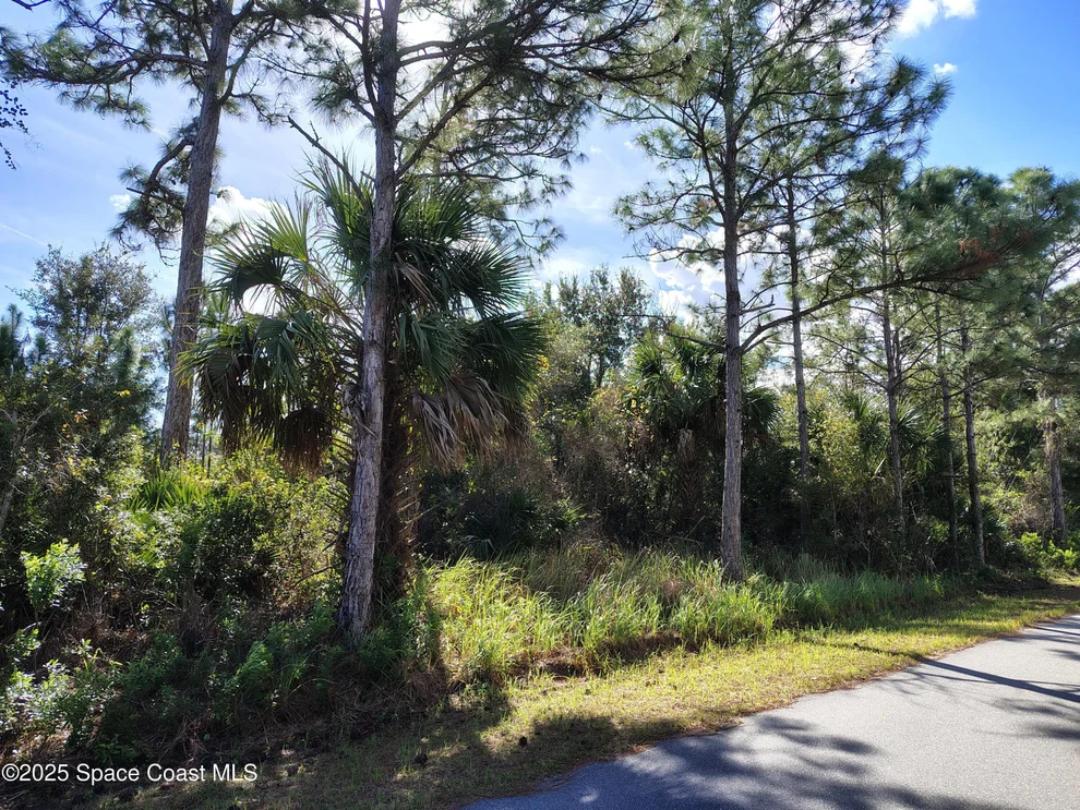 Unit for sale at 826 Wheatley Street SE, Palm Bay, FL 32909