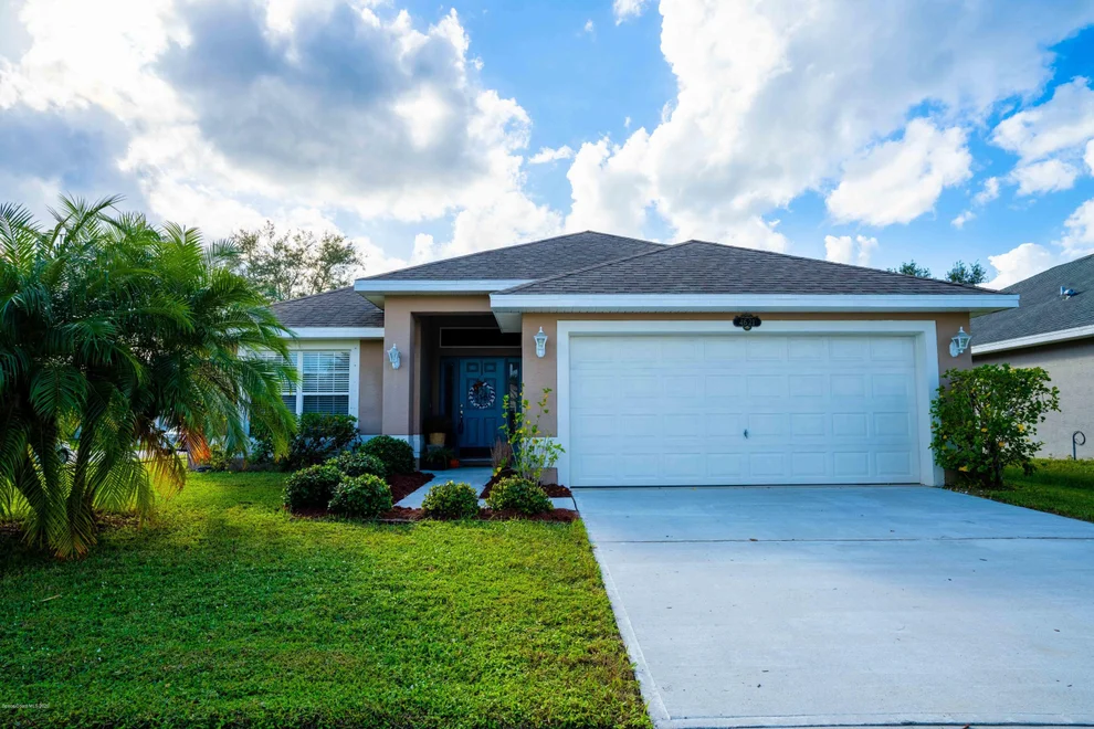 Unit for sale at 4621 Decatur Circle, Melbourne, FL 32934