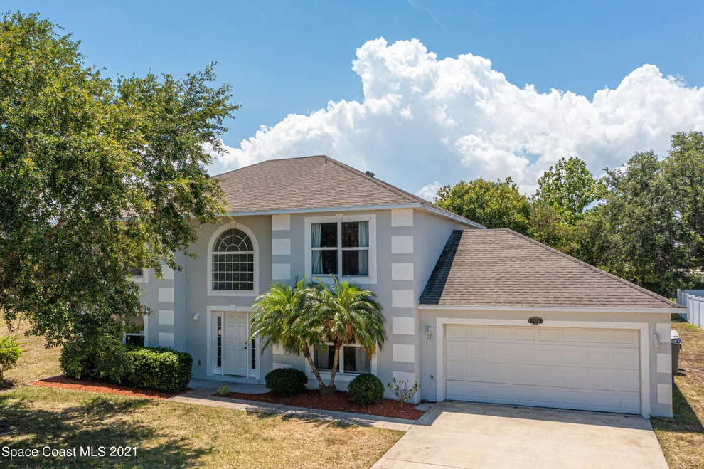 Unit for sale at 5915 Ridge Lake Circle, Vero Beach, FL 32967