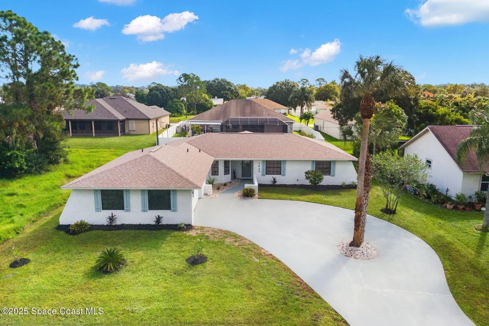 Unit for sale at 1069 Celle Avenue NW, Palm Bay, FL 32907
