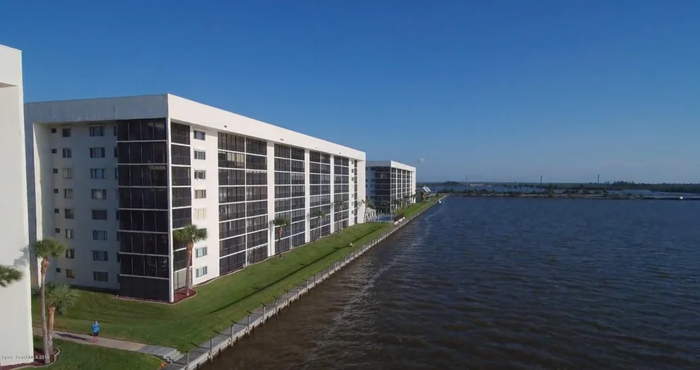 Unit for sale at 300 S Sykes Creek Parkway, Merritt Island, FL 32952