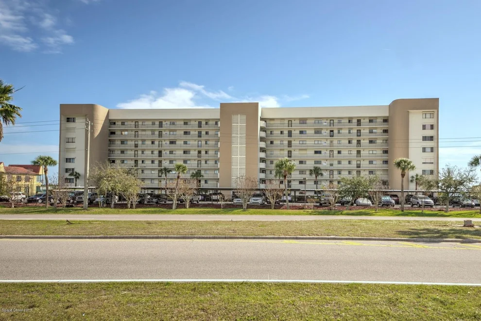 Unit for sale at 200 Sykes Creek Parkway S, Merritt Island, FL 32952