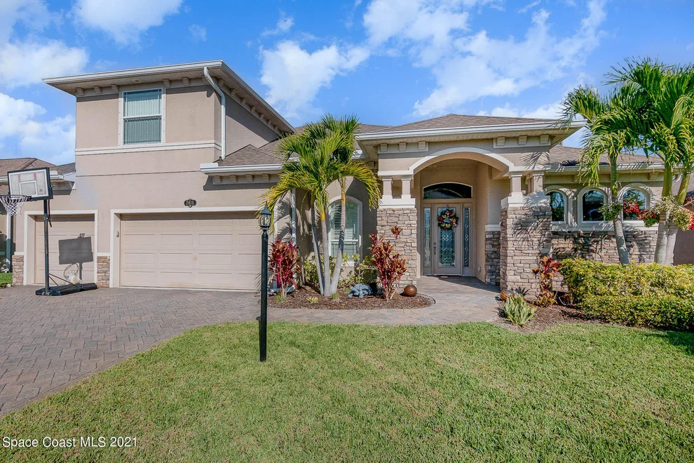 Unit for sale at 2015 Botanica Circle, Melbourne, FL 32904