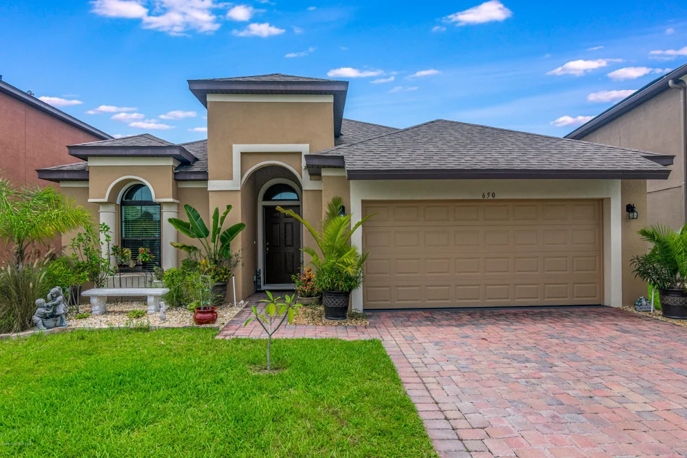 Unit for sale at 650 Fiddleleaf Circle, West Melbourne, FL 32904