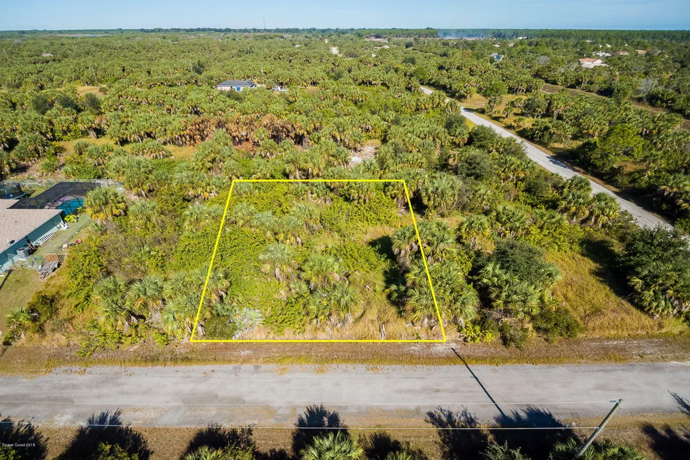 Unit for sale at 611 Mexia Street SW, Palm Bay, FL 32908