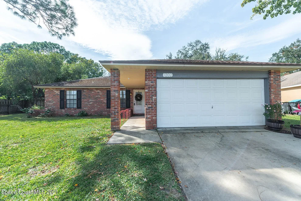 Unit for sale at 1202 Auburn Avenue NW, Palm Bay, FL 32907