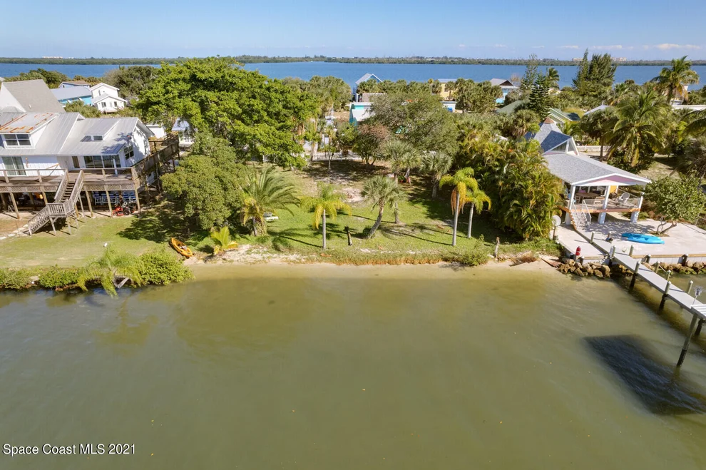Unit for sale at 19 Vip Island, Grant, FL 32949