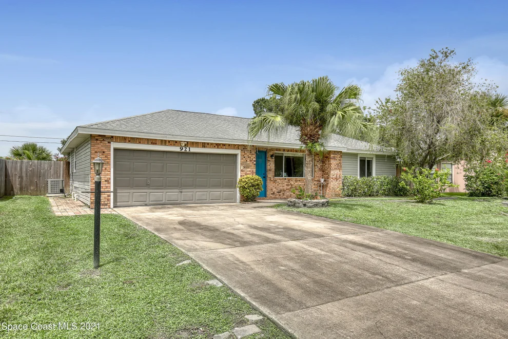 Unit for sale at 921 Lexington Street NE, Palm Bay, FL 32907