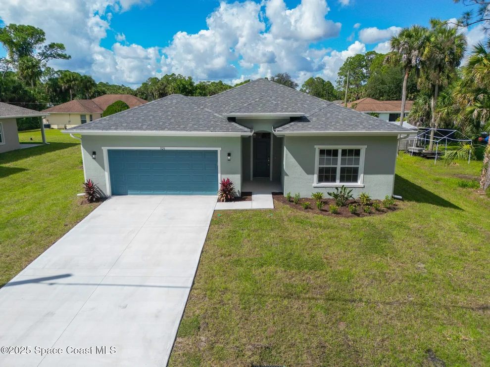 Unit for sale at 826 Hartsdale Avenue SW, Palm Bay, FL 32908