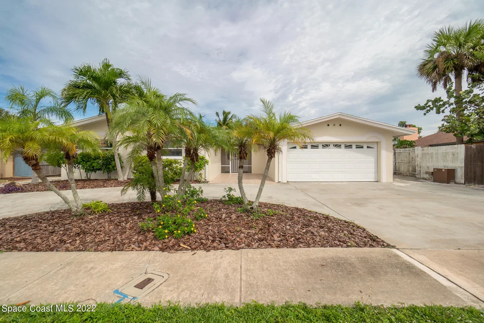 Unit for sale at 176 Via Havarre, Merritt Island, FL 32953