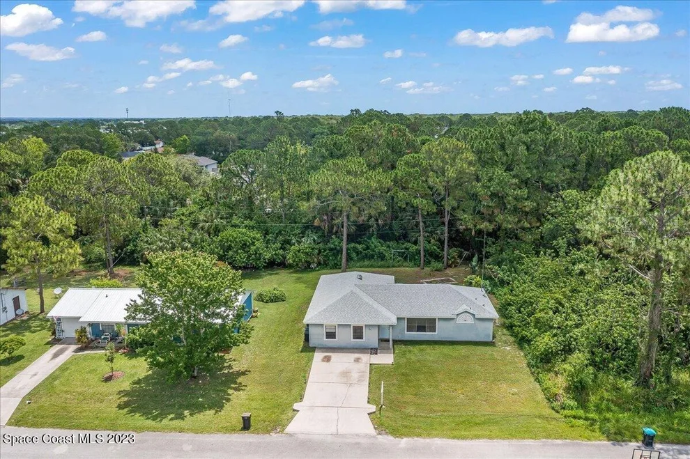 Unit for sale at 301 Webbwood Avenue SW, Palm Bay, FL 32908