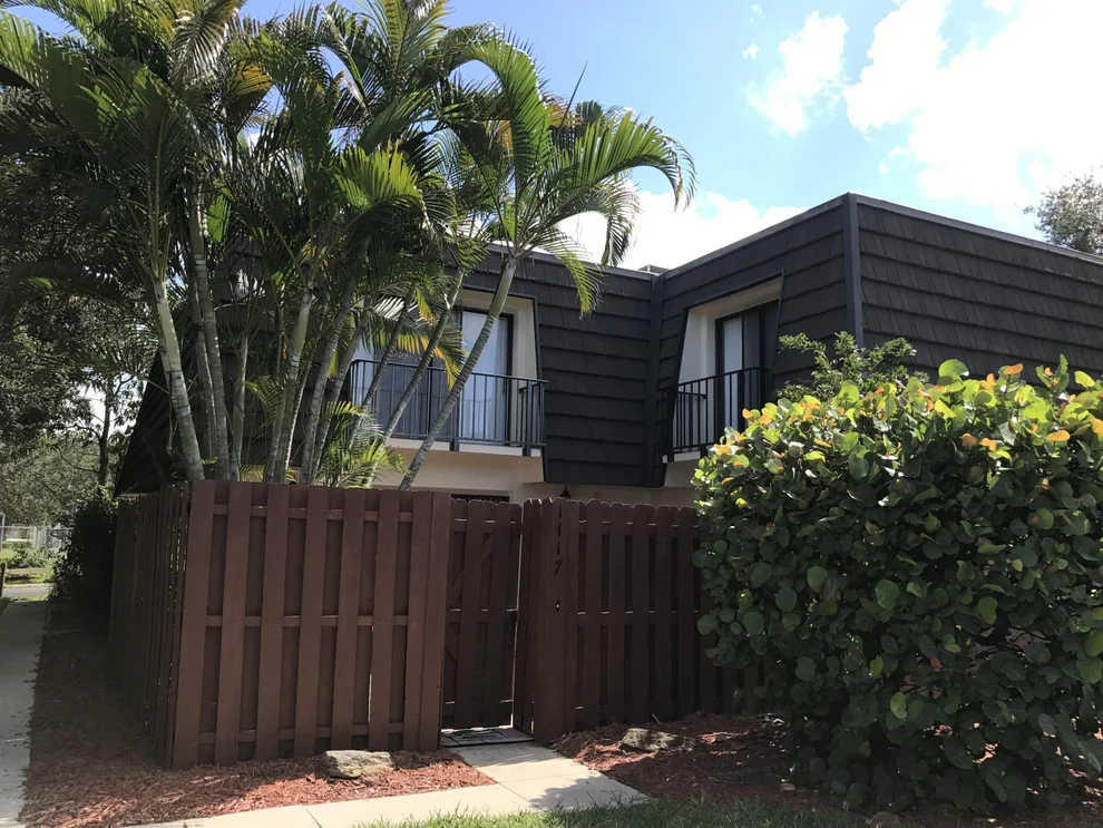 Unit for sale at 1117 Vista Oaks Circle NE, Palm Bay, FL 32905