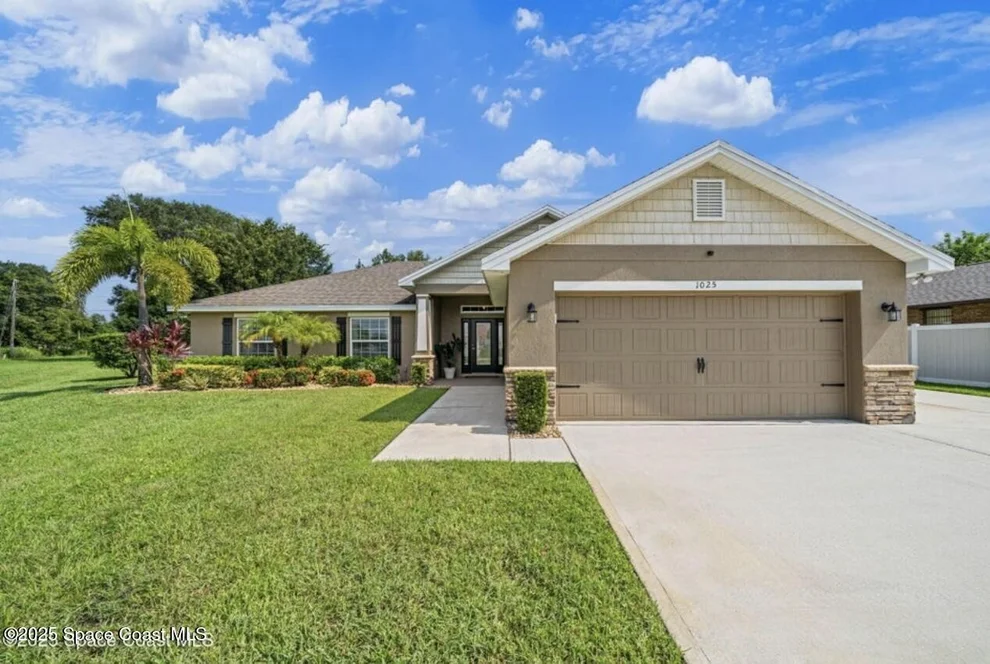 Unit for sale at 813 Dalhart Avenue SW, Palm Bay, FL 32908