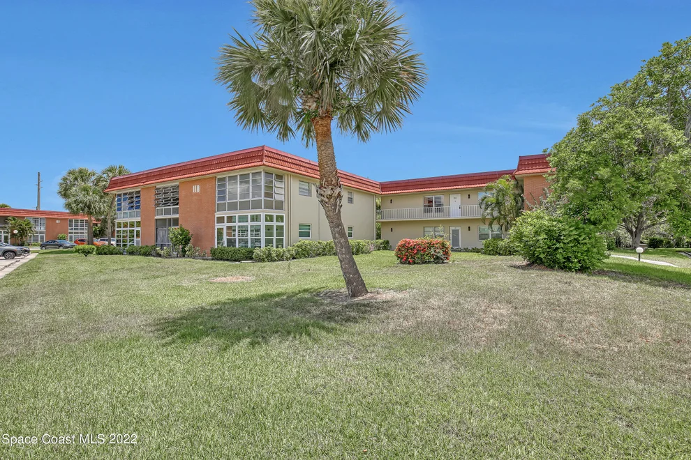 Unit for sale at 110 Spring Lake Court, Vero Beach, FL 32962