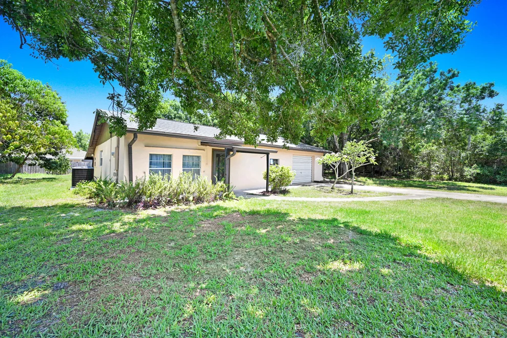 Unit for sale at 298 Dorset Drive, West Melbourne, FL 32904