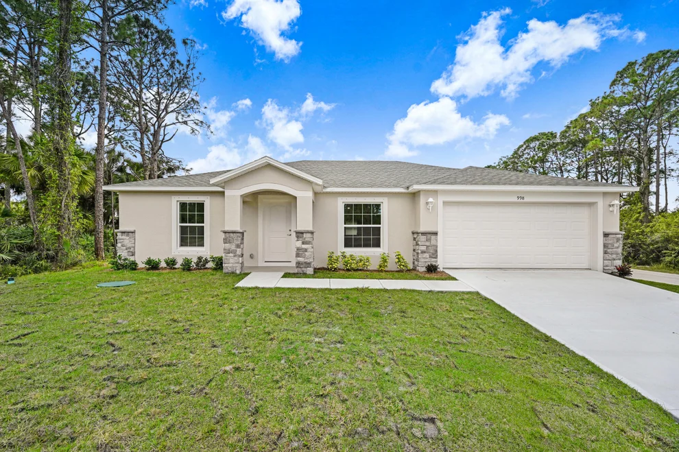 Unit for sale at 998 Geary Street SW, Palm Bay, FL 32908