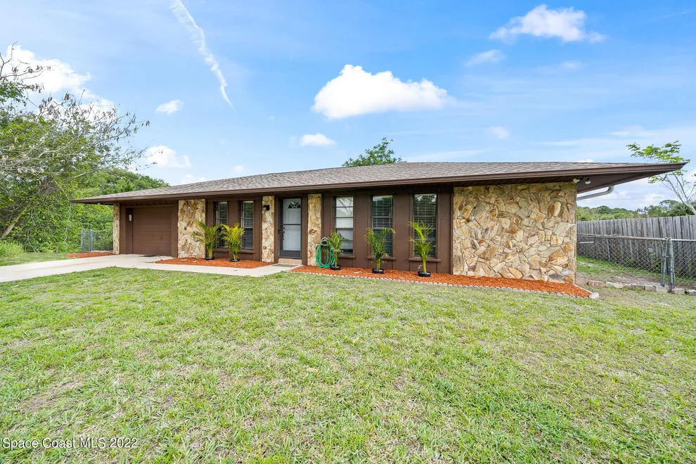 Unit for sale at 575 Troy Road SW, Palm Bay, FL 32908