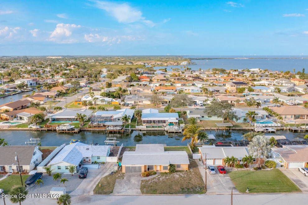 Unit for sale at 1670 E Central Avenue, Merritt Island, FL 32952