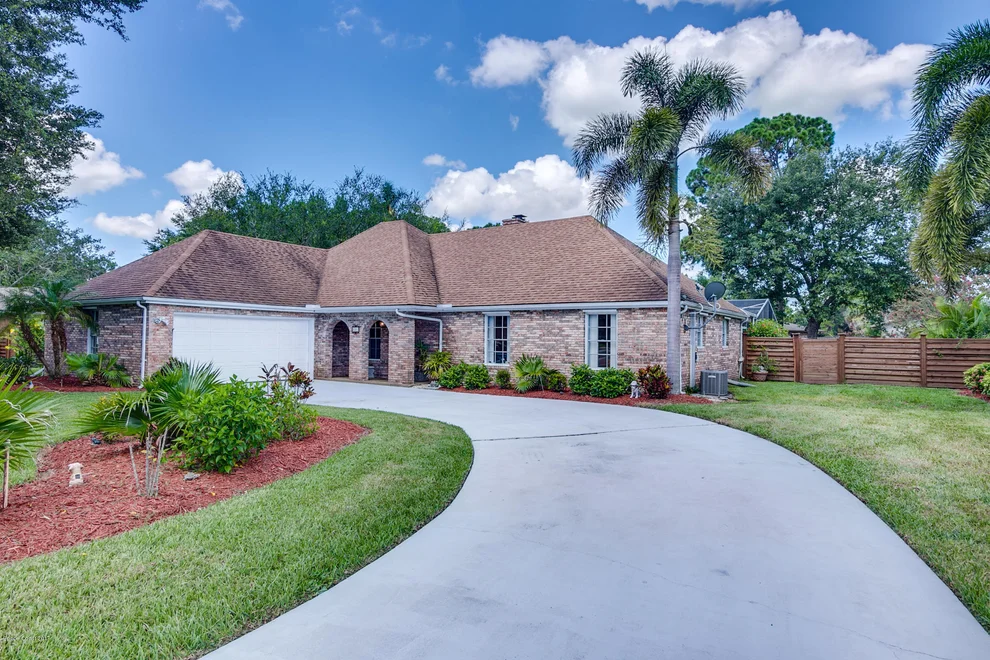 Unit for sale at 625 Manor Place, West Melbourne, FL 32904