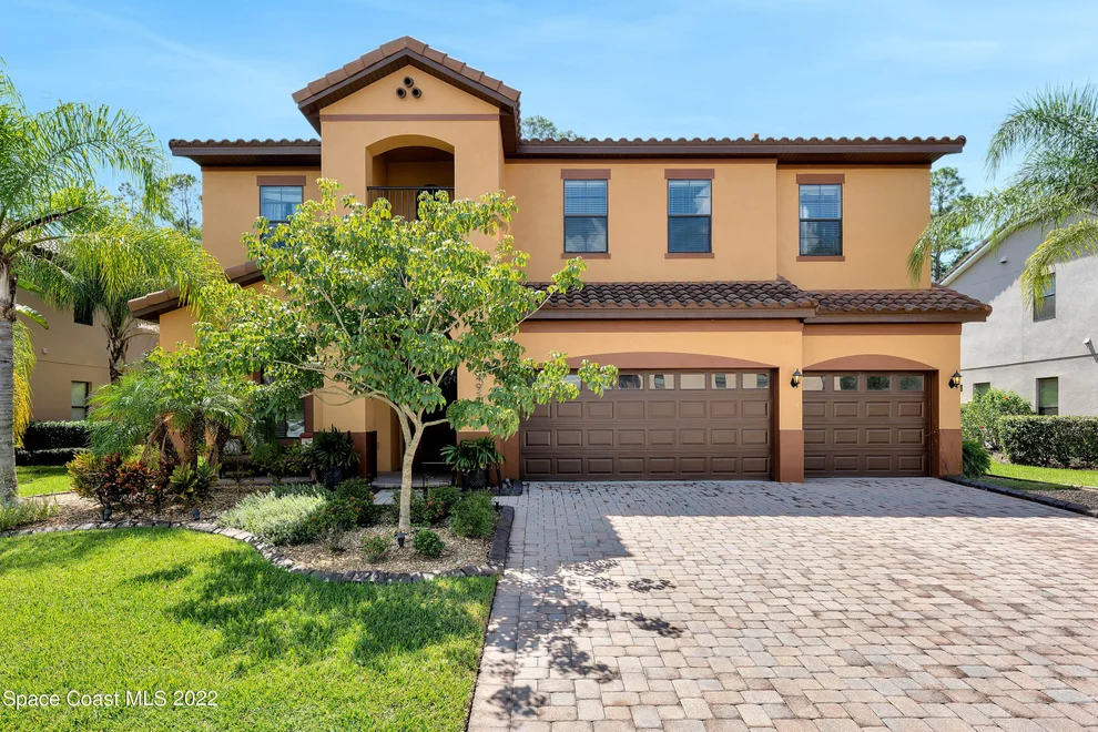 Unit for sale at 4926 Eastlake Vista Drive, St. Cloud, FL 34771