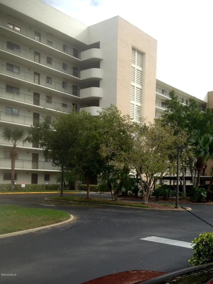 Unit for sale at 250 S Sykes Creek Parkway, Merritt Island, FL 32952