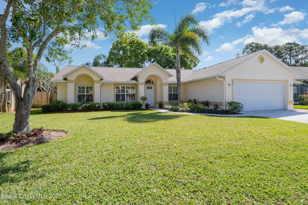 Unit for sale at 857 Hunters Creek Drive, Melbourne, FL 32904