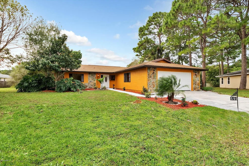 Unit for sale at 590 NW Auf Court, Palm Bay, FL 32907