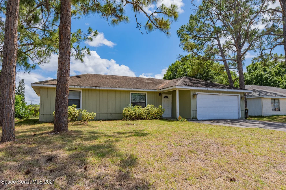 Unit for sale at 965 Slocum Street NW, Palm Bay, FL 32907